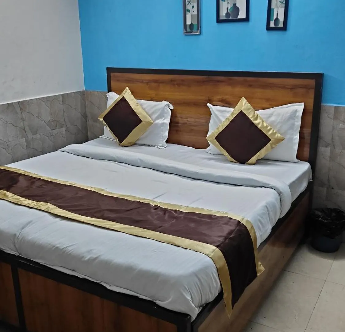 Hotel Moon Chanakyapuri Satya Niketan- Couple Friendly Nowe Delhi