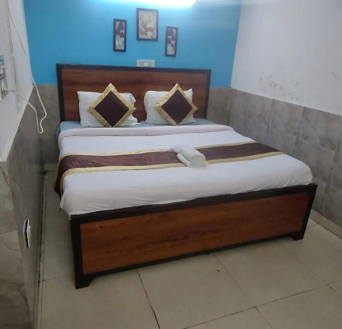 Hotel Moon Chanakyapuri Satya Niketan- Couple Friendly Nowe Delhi